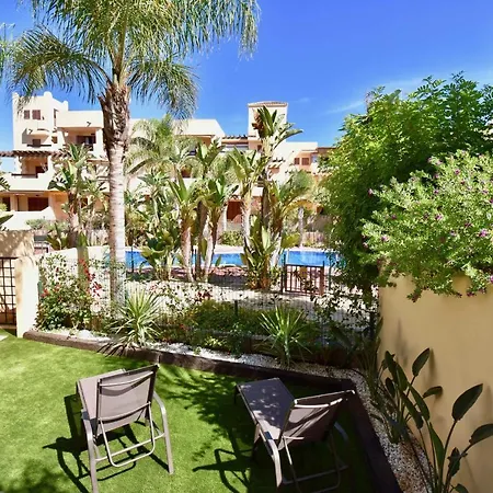 Bahia Marinas - Tu Hogar Con Jardin Privado! アパート ベラ